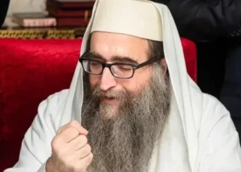 איך להתייחס לקעקועים? הרב פינטו מפתיע אותנו בתשובתו איך להתייחס לקעקועים? הרב פינטו מפתיע אותנו בתשובתו