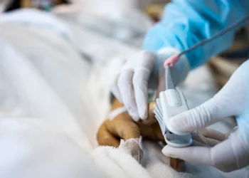 בין שמיים לארץ: מה קורה בתרדמת?