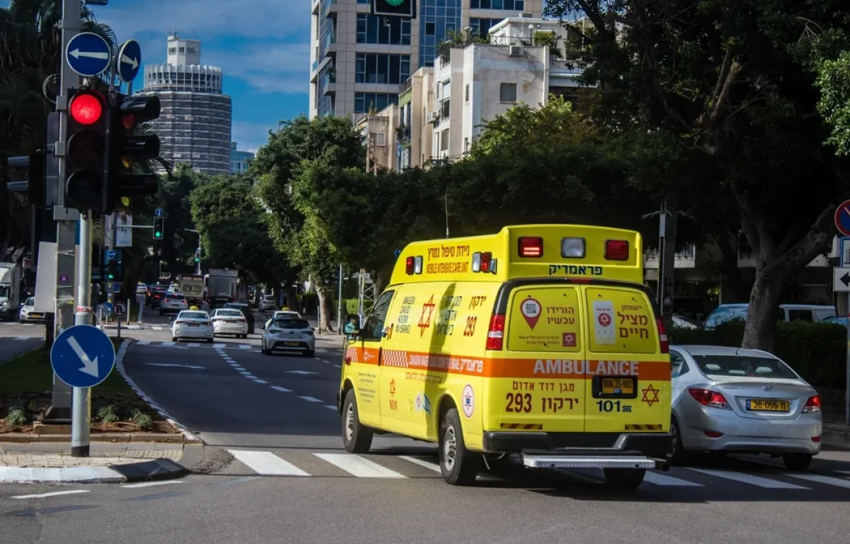 בן 21 נפל מהסולם, שבר את שתי ידיו – והבטיח: "אם אחזור לתפקד, אניח תפילין כל חיי" בן 21 נפל מהסולם, שבר את שתי ידיו – והבטיח: "אם אחזור לתפקד, אניח תפילין כל חיי"