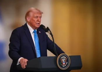 הגרדיאן הבריטי: טראמפ נסוג מהובלת התיווך בין רוסיה לאוקראינה הגרדיאן הבריטי: טראמפ נסוג מהובלת התיווך בין רוסיה לאוקראינה