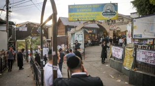 בברסלב חוששים: היועמ"שית עלולה לטרפד לצעירים את הנסיעה לאומן