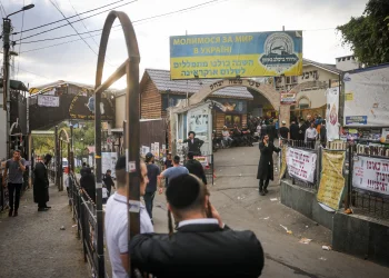 בברסלב חוששים: היועמ"שית עלולה לטרפד לצעירים את הנסיעה לאומן