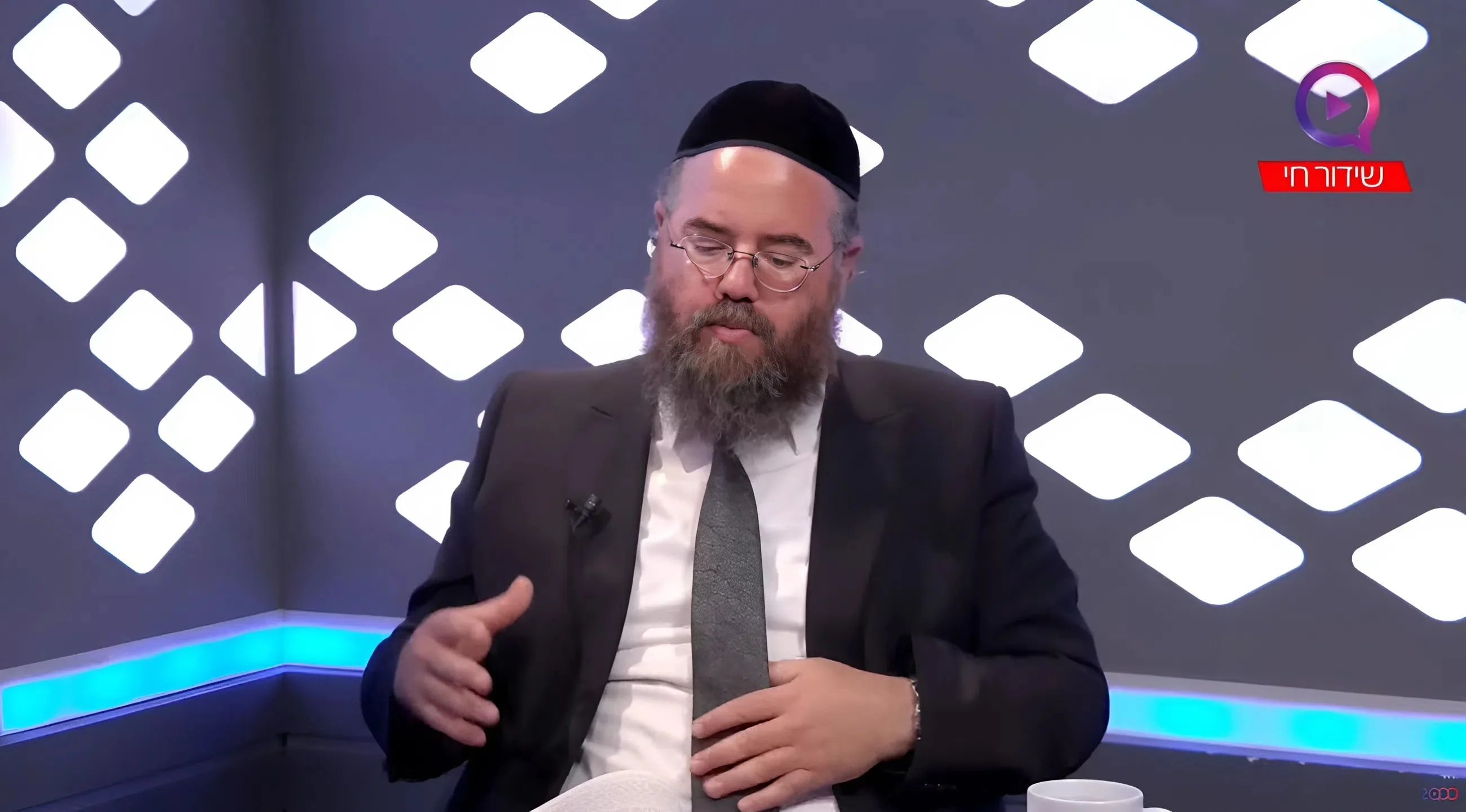האות י' בשם שלך עלולה לחסום את הפרנסה | הרב שמשון פוקס