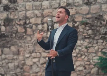 דוד ברג - &rdquo;שבת היום לה&rsquo;&rdquo;