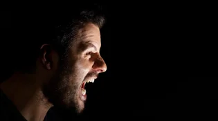הרב אייל אונגר: כך תחיו לצד אדם שמרגיש מקופח ומטיח בכם עלילות שווא