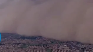 שמיים הופכים למדבר: סופת אבק עצומה מכסה את פיניקס וצלינדלר באריזונה