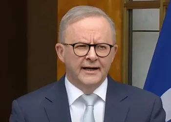 מהלך חריג בזירה הבינלאומית: אוסטרליה מגרשת את השגריר האיראני בשל מעורבות ישירה במתקפות אנטישמיות