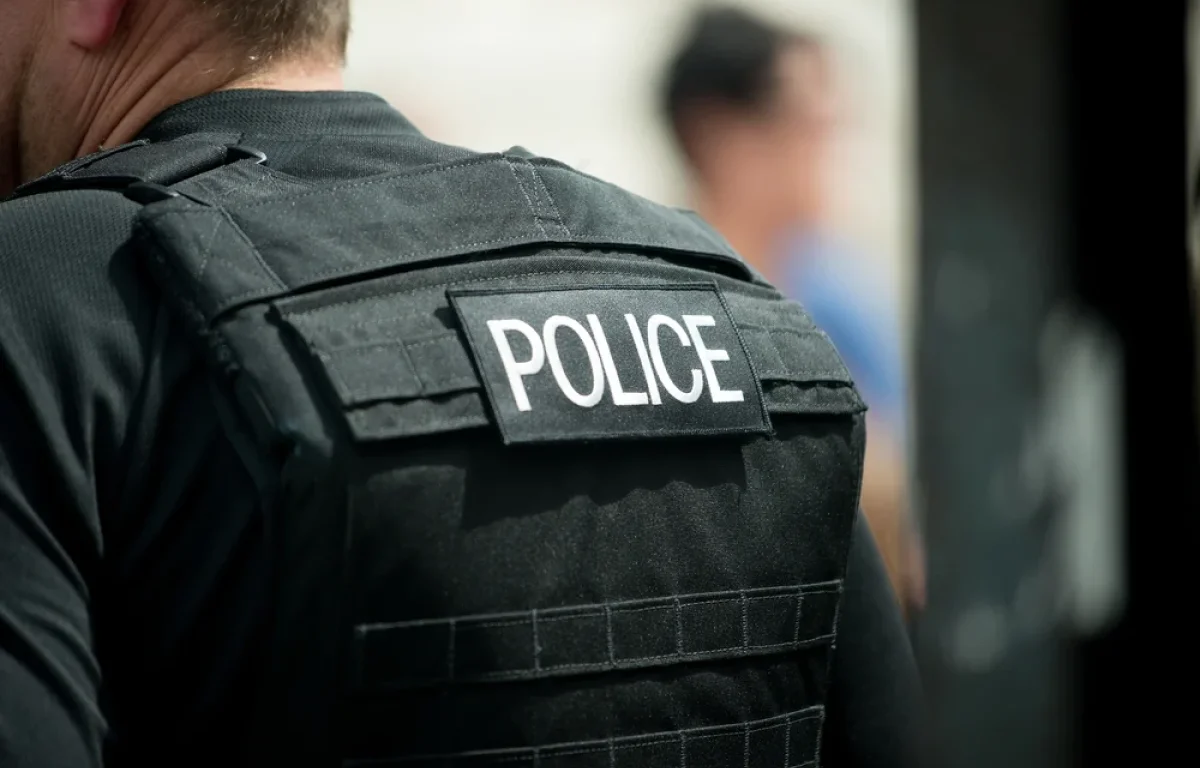 גל אירועי שנאה בבריטניה: נער יהודי נורה בבורנמות' ורב חב"ד גילה צלב קרס על ביתו גל אירועי שנאה בבריטניה: נער יהודי נורה בבורנמות' ורב חב"ד גילה צלב קרס על ביתו