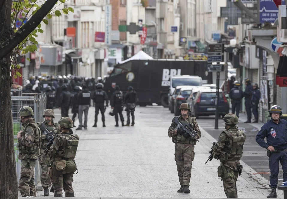 צרפת בסכנה: נערים בני 15 ו־17 תכננו פיגועי טרור בבתי הכנסת בפריז