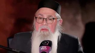 המקובל הרב יוסף ביטון בציונו של הבבא חאקי 