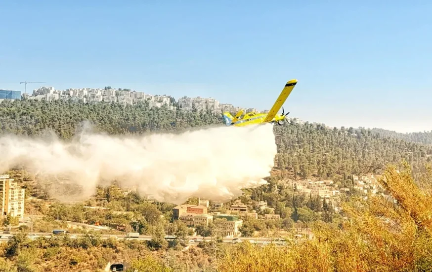 מטוס כיבוי - כך פרצה שריפת הענק במבשרת ציון מטוס כיבוי - כך פרצה שריפת הענק במבשרת ציון