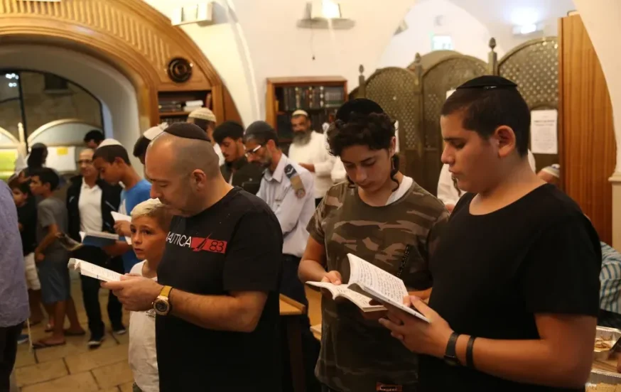סליחות: מתי הזמן הנכון באמת לומר אותן? סליחות: מתי הזמן הנכון באמת לומר אותן?
