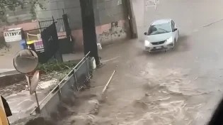 איטליה תחת גשמים עזים: אזהרה חריגה לתושבים - "הישארו בבית"