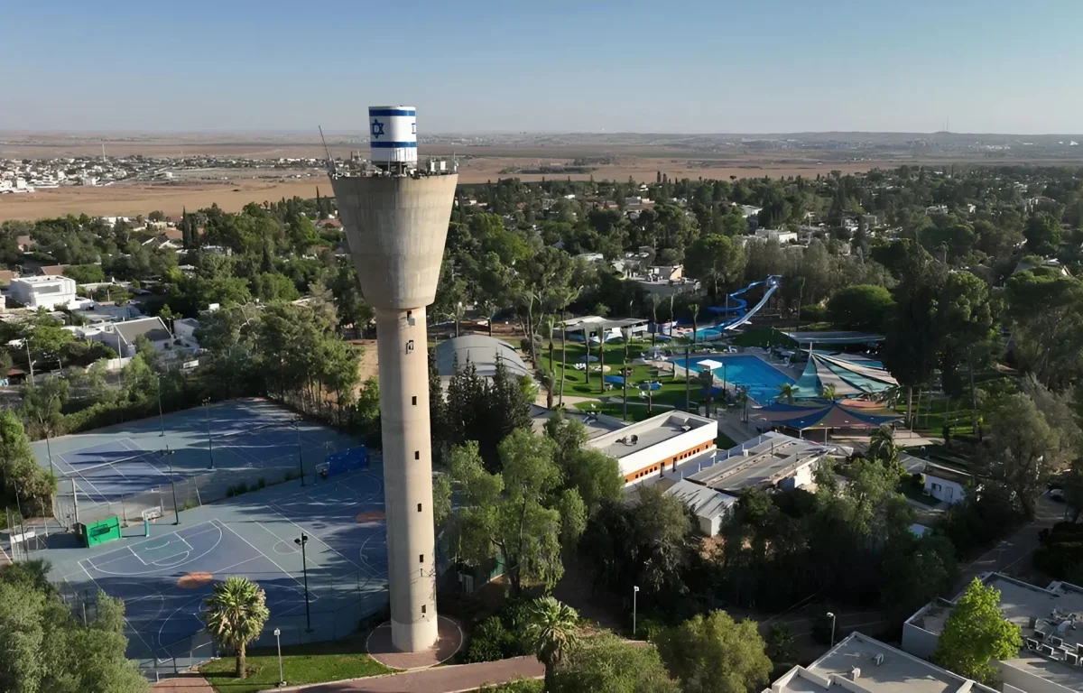 עומר בסערה: מכירת בית לאיש עסקים בשם הנייה עוררה גל מחאה