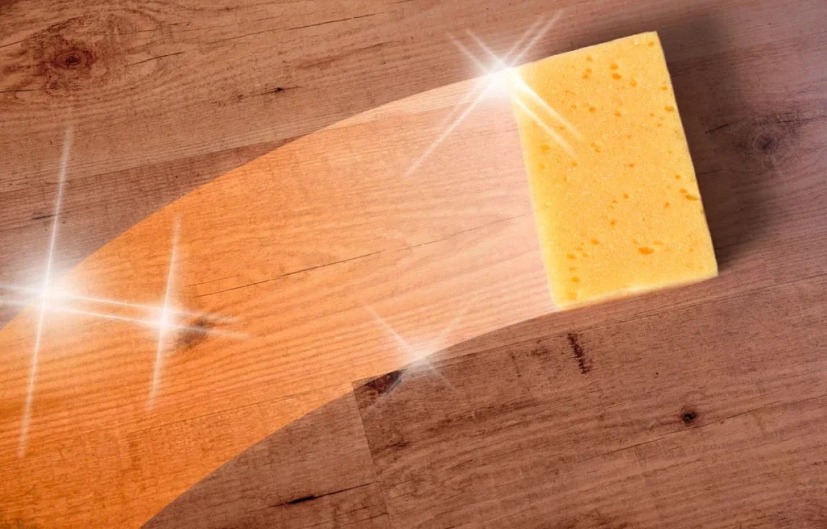 מאות אלפי צפיות: הפתרון הגאוני שמחזיר ברק לרהיטי עץ ישנים