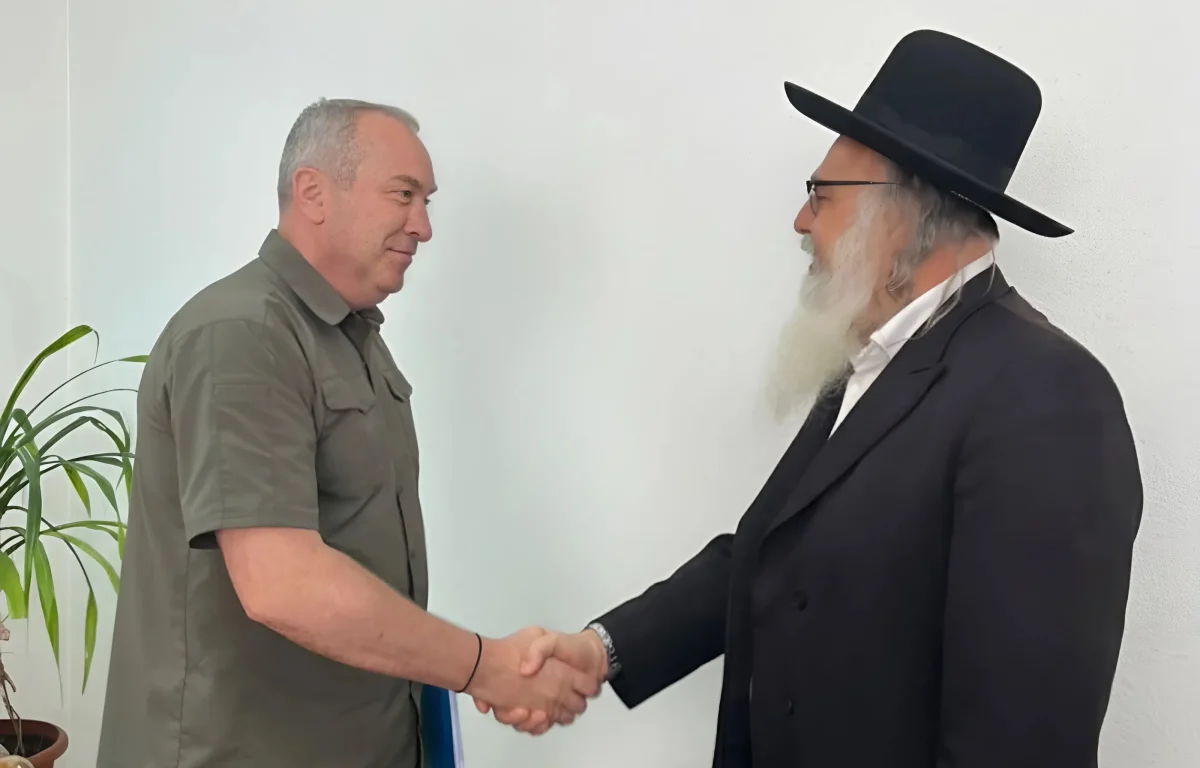 באוקראינה נערכים: יו"ר איחוד ברסלב השתתף בוועידה מיוחדת עם הממשל הצבאי במחוז צ'ארקס