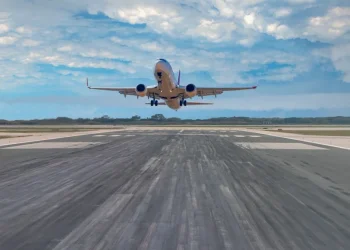 10 כללים שכל נוסע חייב לדעת לפני שהוא טס לחו"ל