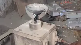 מהפנט: כך מכינים עלי ומכתש מאלומיניום בעבודת יד