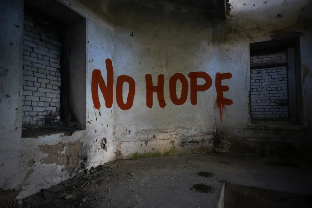 איבד את מקום העבודה שלו, את החלום והתקווה. מה עושים? איבד את מקום העבודה שלו, את החלום והתקווה. מה עושים?