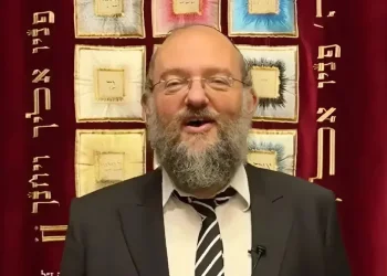 רוצים בית עם ברכה? הרב אריה לוין מסביר מה אסור בשום אופן להכניס הביתה רוצים בית עם ברכה? הרב אריה לוין מסביר מה אסור בשום אופן להכניס הביתה