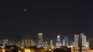 לראשונה מזה 7 שנים: ליקוי ירח מלא ונדיר ייראה הערב מכל רחבי הארץ