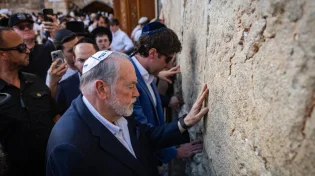 שגריר ארצות הברית בישראל מייק האקבי: זה לא פוליטיקה אלא מלחמה רוחנית