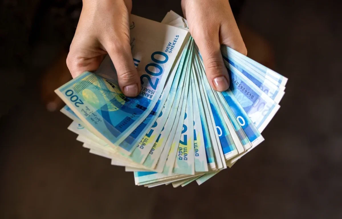 הונאת השטרות הגדולה: גל זיופים של שטרות 200 ש"ח מכה בעסקים ברחבי הארץ