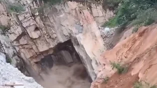 בהודו: קריסת מכרה שיש ברג'סטאן תועד ברגעי האימה
