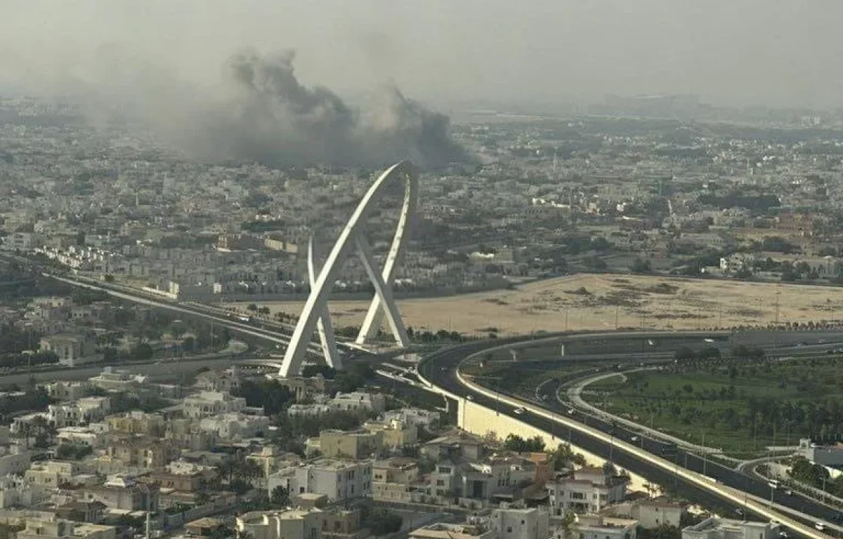 עמודת עשן גדולה היתמרה מעל דוחא שבקטאר