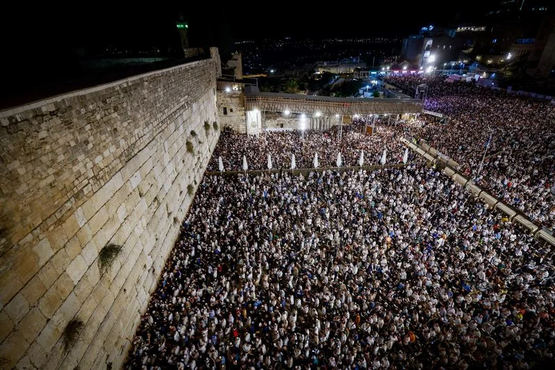 רבבות באמירת סליחות בכותל (אילוסטרציה. צילום: Chaim Goldberg/Flash90) רבבות באמירת סליחות בכותל (אילוסטרציה. צילום: Chaim Goldberg/Flash90)