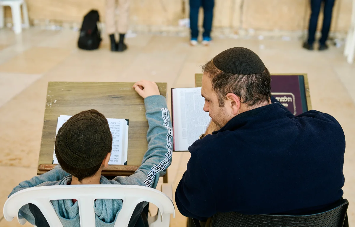כך מעשים קטנים בבית הופכים לשיעור חיים נצחי