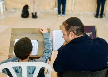 כך מעשים קטנים בבית הופכים לשיעור חיים נצחי