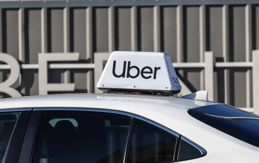 סוף סוף Uber בדרך לישראל: האם היא עלולה לשבור את שוק המוניות? סוף סוף Uber בדרך לישראל: האם היא עלולה לשבור את שוק המוניות?