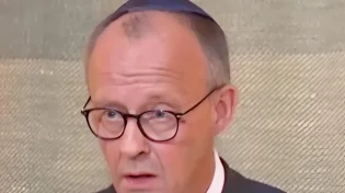 עם כיפה סרוגה ודמעות בעיניים: הנאום שלא ישכח בבונדסטאג