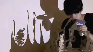 קרטון, אור אחד והפלא מתחיל. צפו