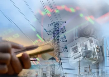 תקלה בחשמל שינתה לו את החיים: כך הפך מאיש דפוס לעולם של תורה