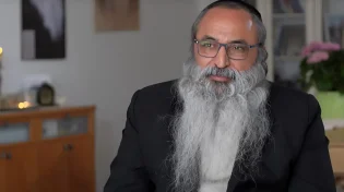 מטלטל: הם חיכו 13 שנים לילד, דמעות תפילות וסיגופים, ואז הנס הגיע