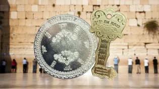 הרב שמשון פוקס חושף: שני קמעות נדירים שמסוגלים לפתוח שערי שמיים ולהגן על עם ישראל