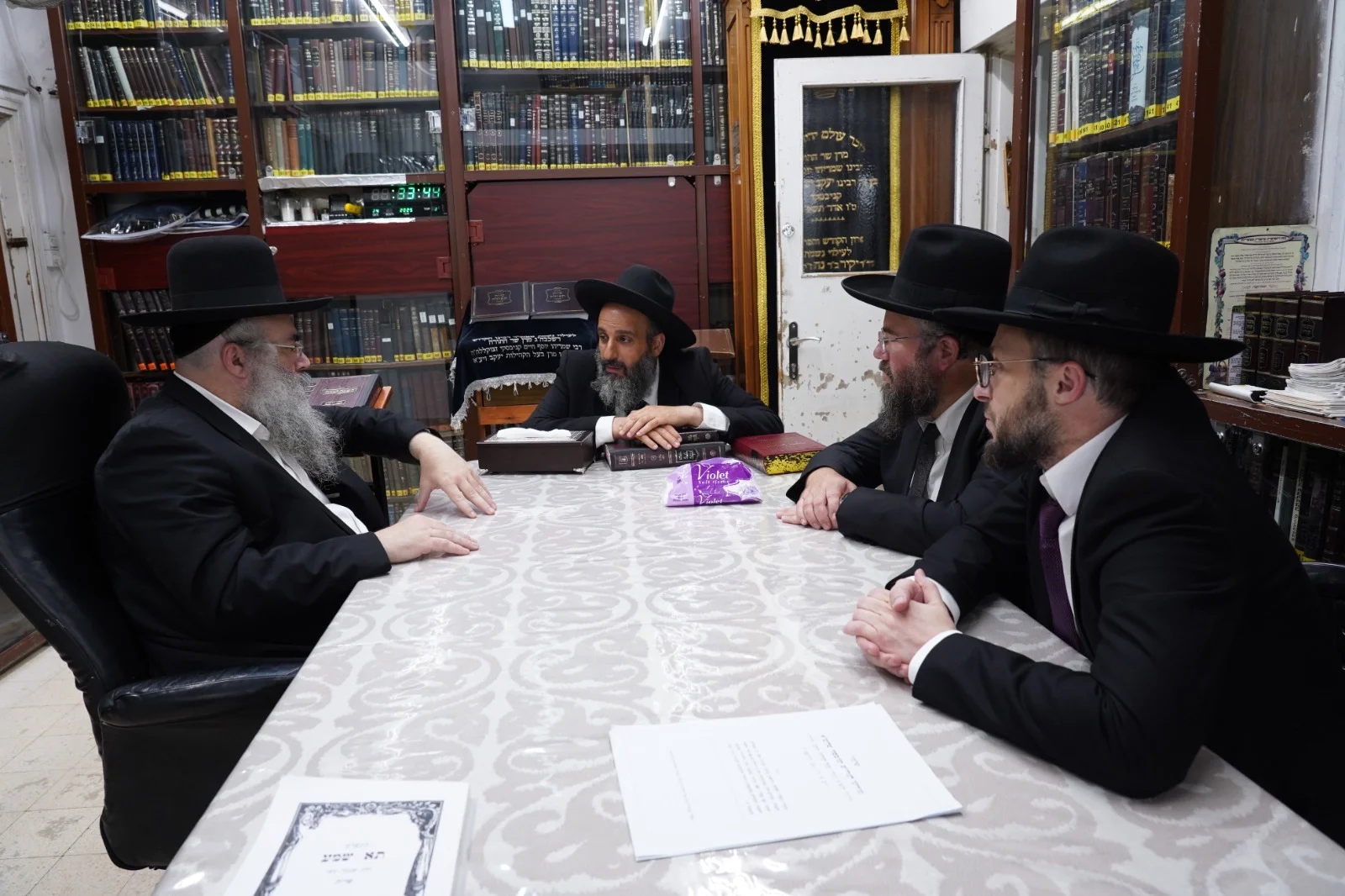 הגאון רבי יצחק שאול קנייבסקי שליט"א בברכה נדירה: "יזכו לקדש שם שמים"