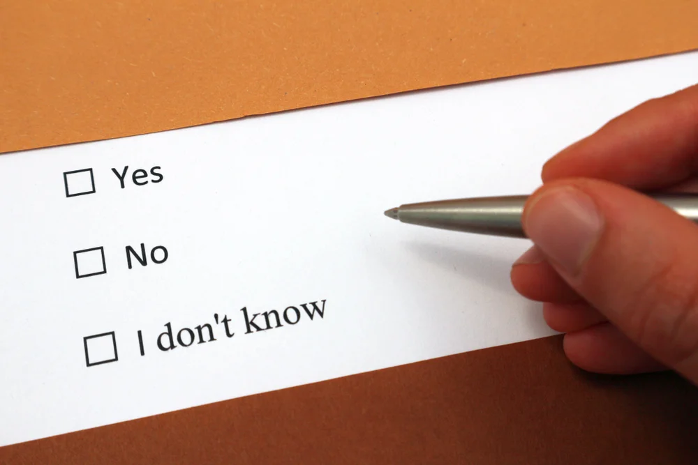 איך להפסיק להיות נאיבי? הרב אייל אונגר מסביר למה מנצלים אותך