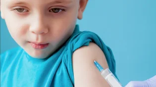 החלטה היסטורית ב־CDC: החיסון המרובע לילדים - בחוץ
