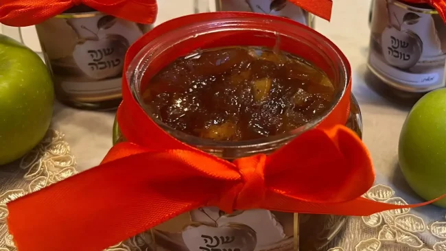 לא דבש: התפוח המפתיע של ה"בן איש חי" לראש השנה