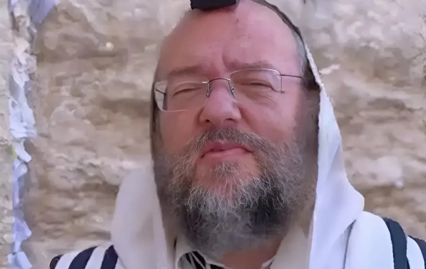 הרב אריה לוין במסר לראש השנה: "תבקשו גדול, כי מלך לא נותן קטן" הרב אריה לוין במסר לראש השנה: "תבקשו גדול, כי מלך לא נותן קטן"