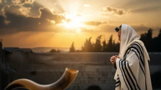 עשרת ימי התשובה: חלון הזמן שבו שערי שמיים נפתחים וכל מעשה קטן קובע את גורל השנה