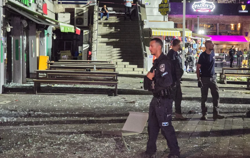 פגיעת הכטב"ם באילת: שלושה פצועים עדיין מאושפזים, בהם אחד במצב קשה פגיעת הכטב"ם באילת: שלושה פצועים עדיין מאושפזים, בהם אחד במצב קשה