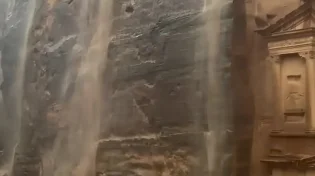 סופות בפטרה: ככה עוד לא ראיתם את אחד מפלאי העולם