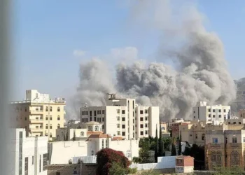 איראן חוצבת תעשיית טילים תת‑קרקעית בתימן: החות'ים מתאמנים לפשיטה מירדן