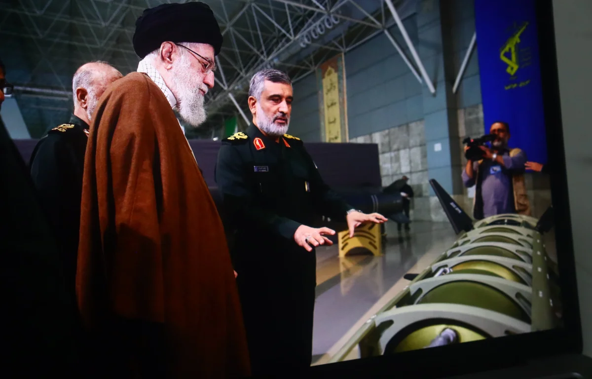 שלוש מדינות אירופה מחזירות סנקציות כבדות על איראן