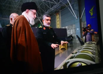 שלוש מדינות אירופה מחזירות סנקציות כבדות על איראן