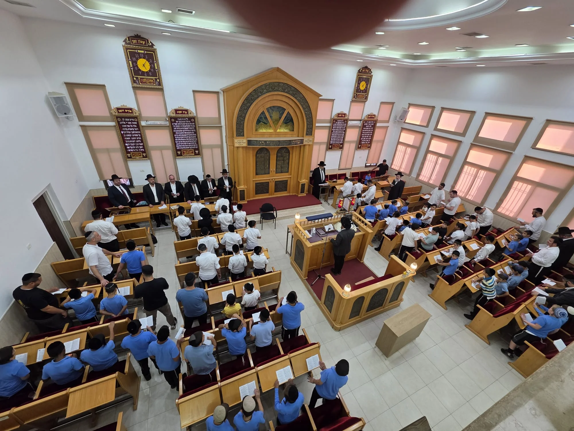 ילדי יבנה מרעידים את השמיים בסליחות מרגשות